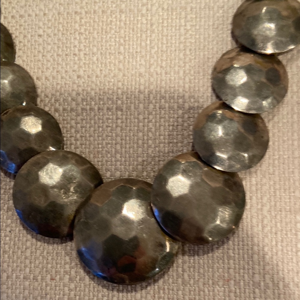 Elegant Silver Vintage Beaded Necklace - Picture 9 of 13